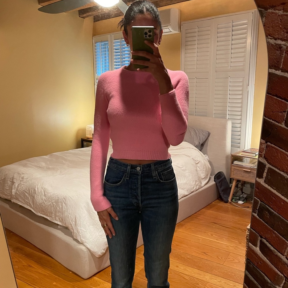 Zara cropped pink sweater